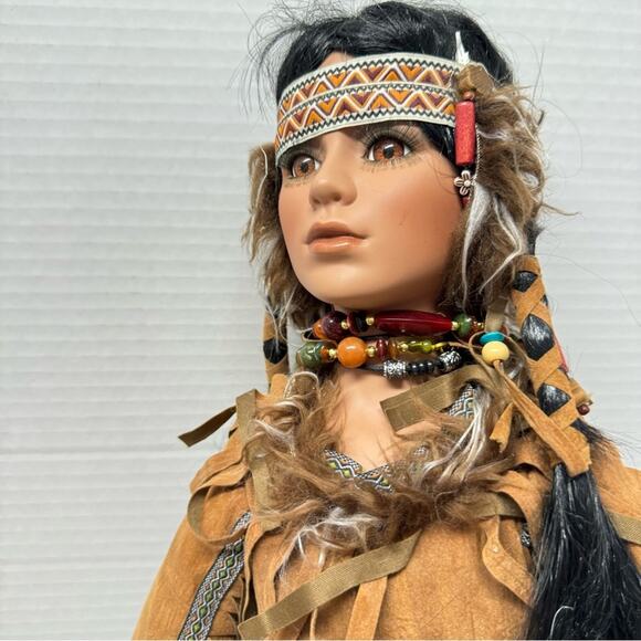 Native American Porcelain Doll Collectible WA Quinalt Indian Tribe Souvenir - Picture 3 of 13